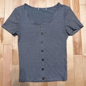 FashionNova lined t-shirt